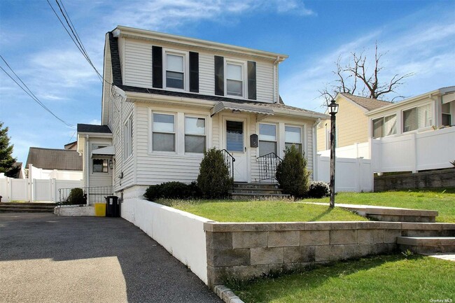 Building Photo - 31 Riggs Pl
