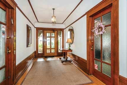 Interior Photo - 970 Chestnut St