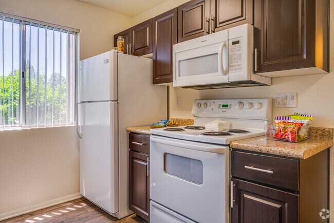 1HAB, 1BA - 607 ft² - Country Club Terrace Apartments