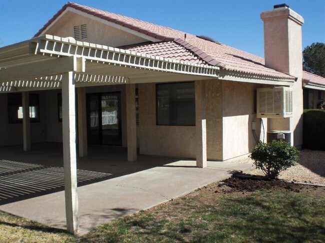 Building Photo - 14639 Greenbriar Dr