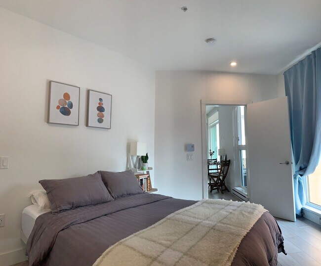 Photo du bâtiment - 979 19th Av E