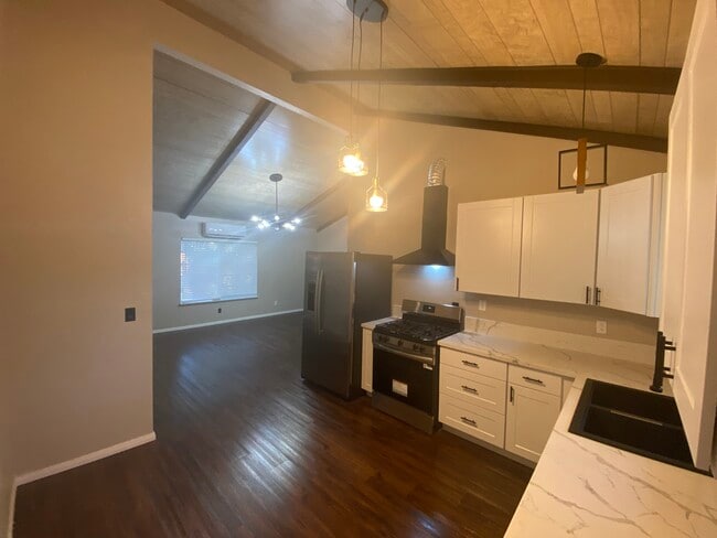 Foto del edificio - 221 S Valley St