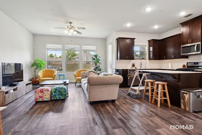 Foto del edificio - Charming 3BR Townhome in Allen