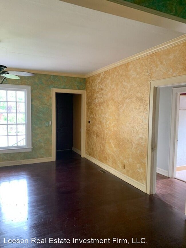 Building Photo - 3 br, 1.5 bath House - 911 Sheridan Ave.
