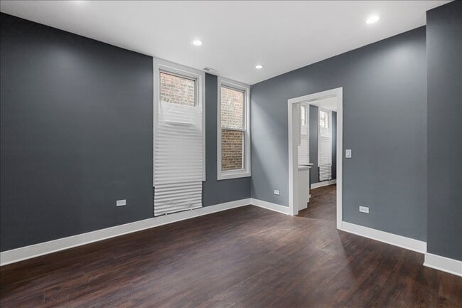 Foto del edificio - 2108 S Homan Ave