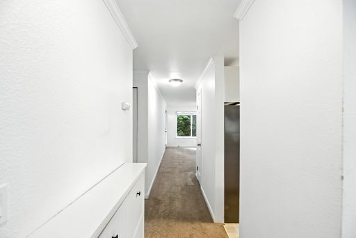 Foto del edificio - New Price! Convenient 1 bed condo is desir...