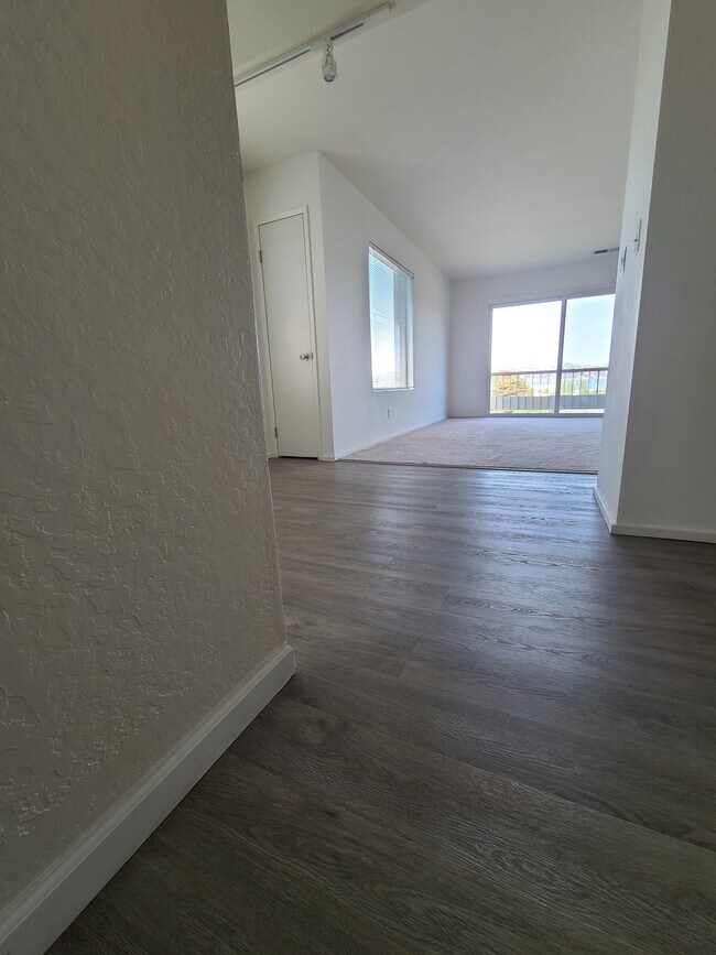 106 Lower Anchorage Rd Unit 106, Sausalito, CA 94965 Condo for Rent