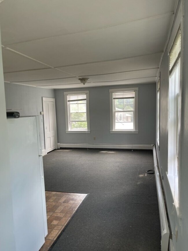 Interior Photo - 38 Railroad St