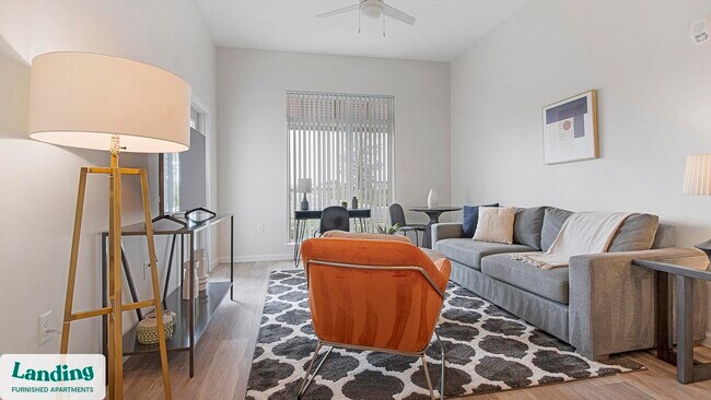 Foto del edificio - 5256 International Dr