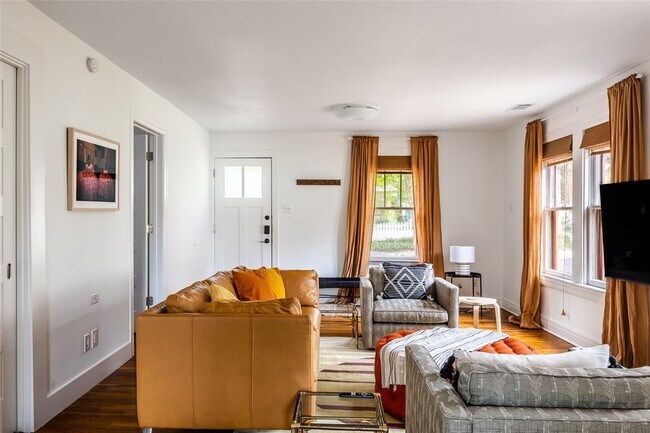 Building Photo - 1504 Treadwell St