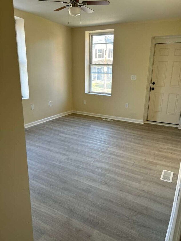 Foto principal - 1265 Reservoir Ave