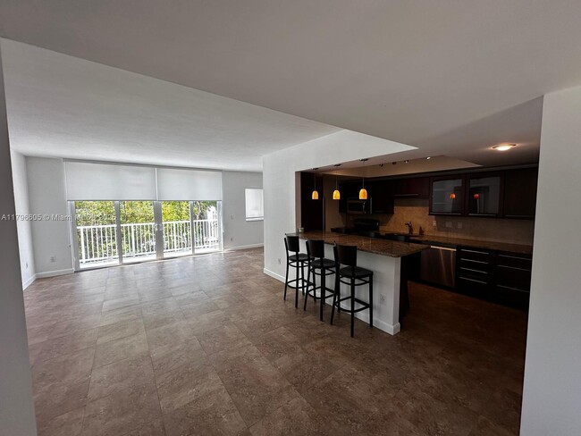 Building Photo - 50 Ocean Lane Dr