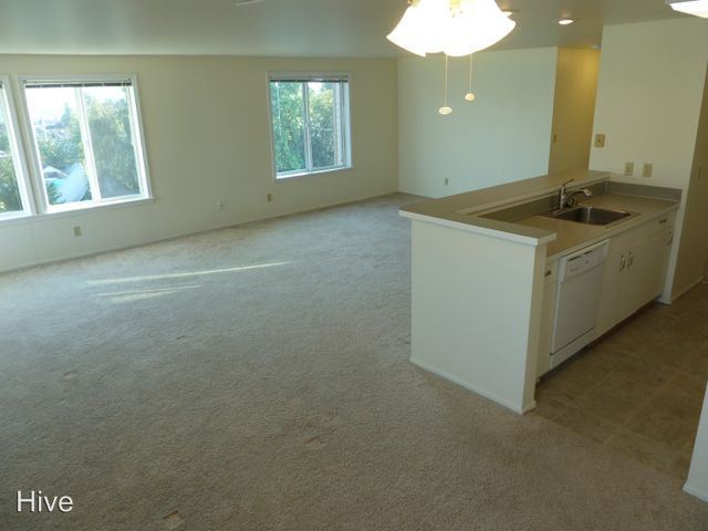 Building Photo - 4459 Fremont Ave N