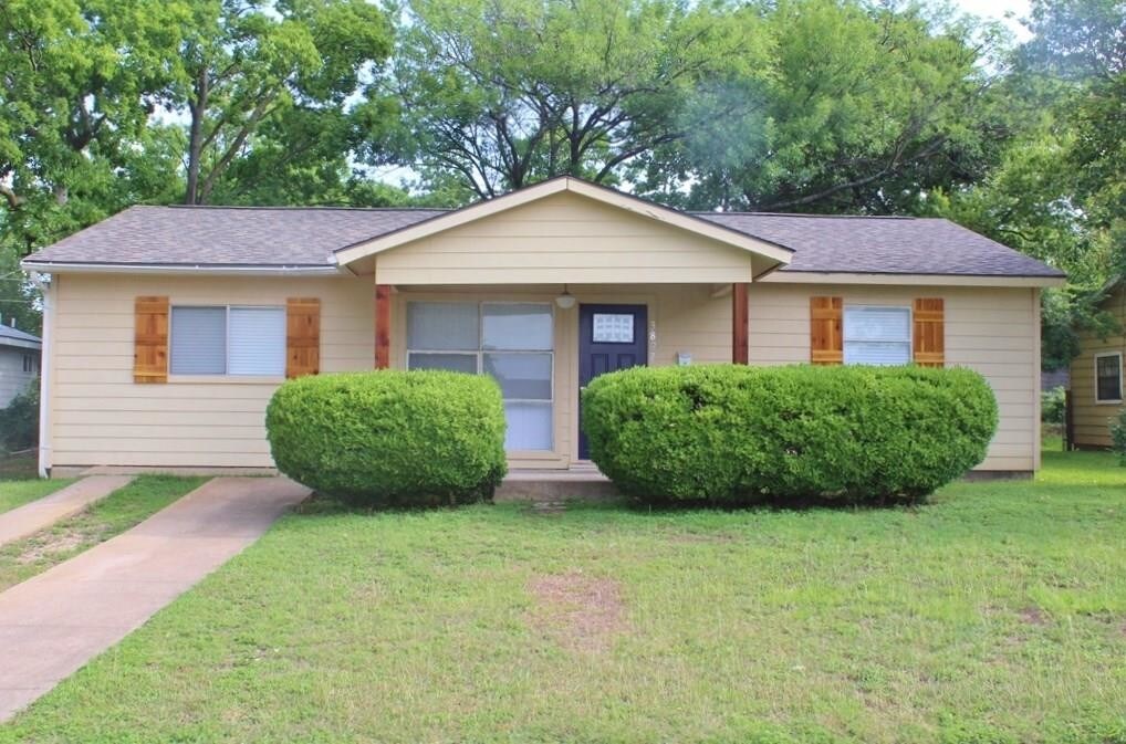 3827 Texas Dr, Dallas, TX 75211 House Rental in Dallas, TX