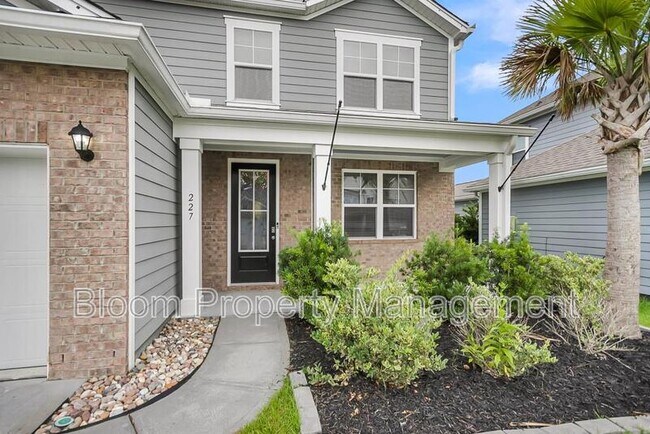 Foto del edificio - 227 Shortmarsh St