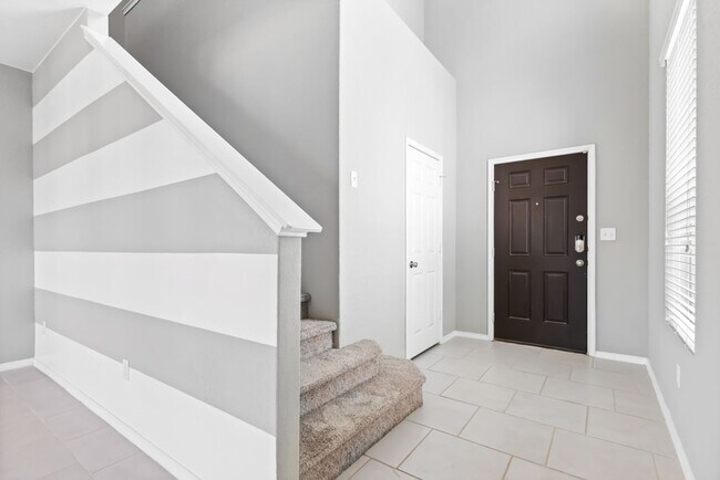 Building Photo - 11713 Silver Sky
