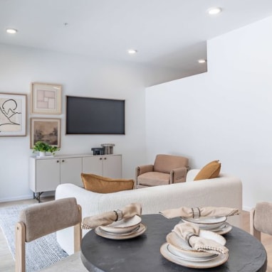 Photo - 700 Craighead St Apartment