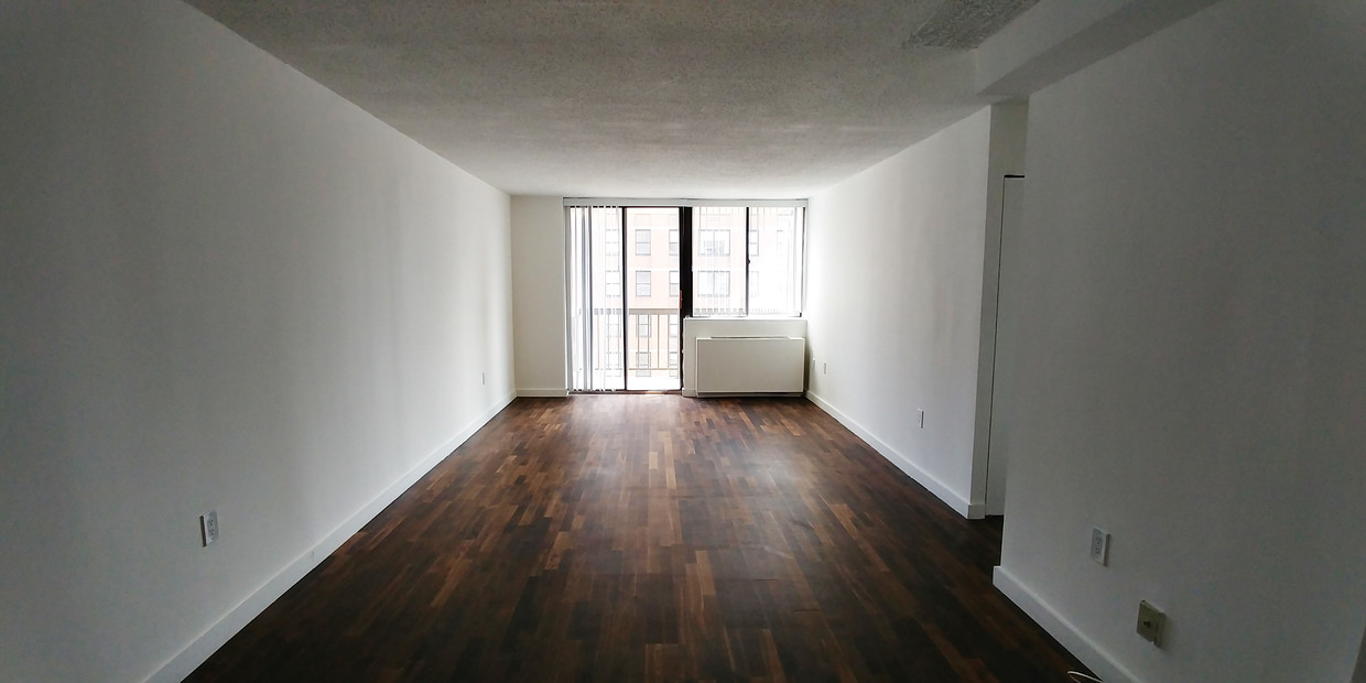 Primary Photo - 182 Lexington Ave