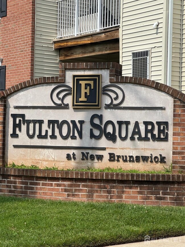 Building Photo - 1325 Fernwood Ct
