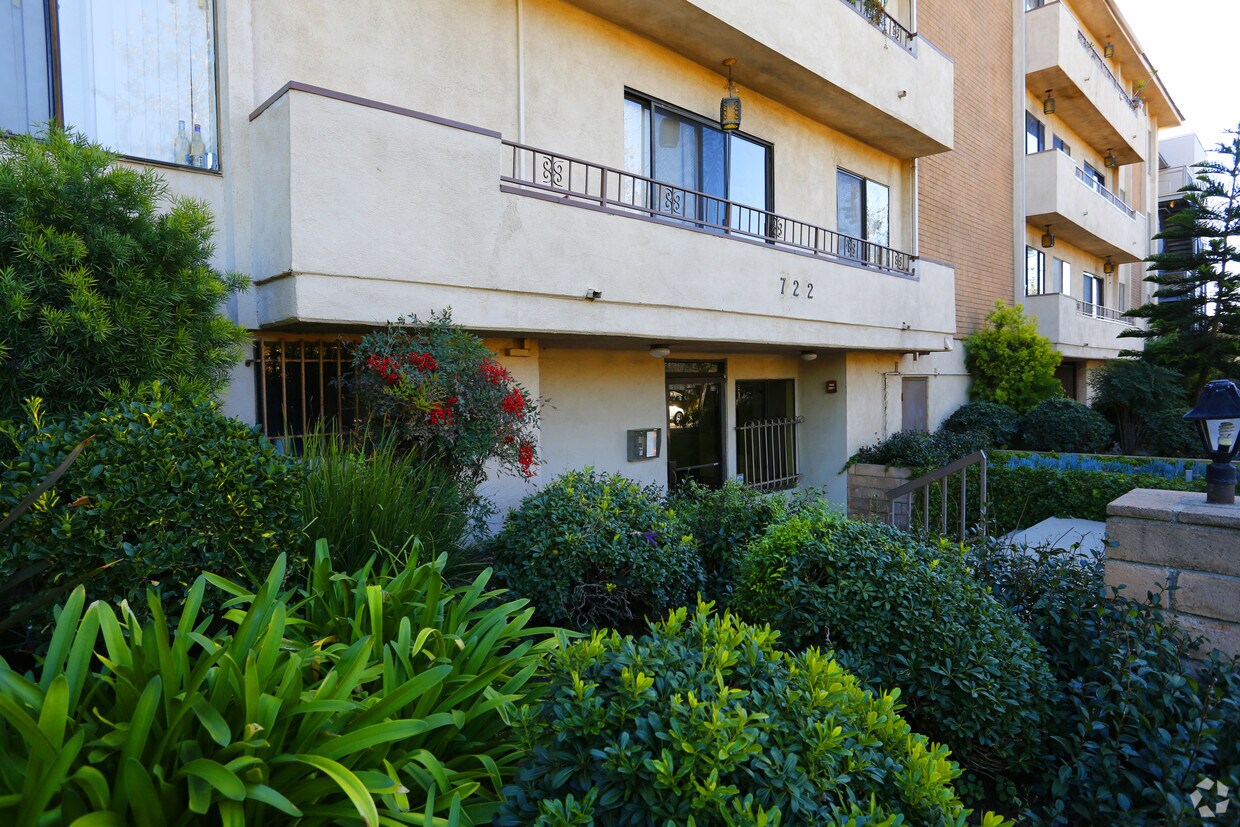 Foto del edificio - 722 N Orlando