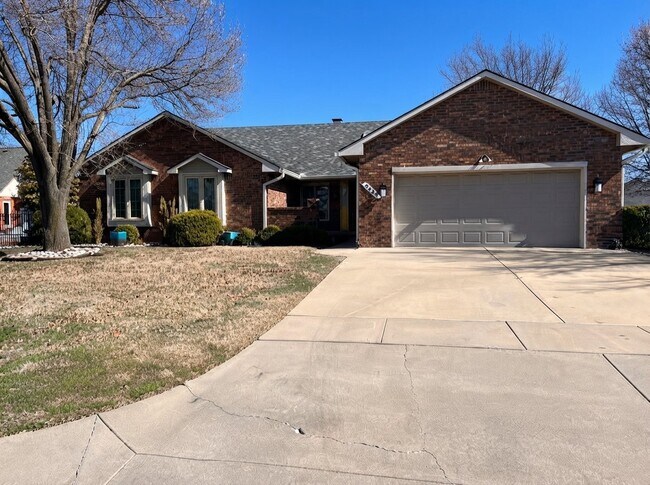 Foto del edificio - 2430 N Greenleaf St