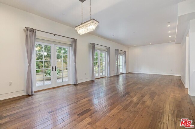 Foto del edificio - 225 S Hamilton Dr