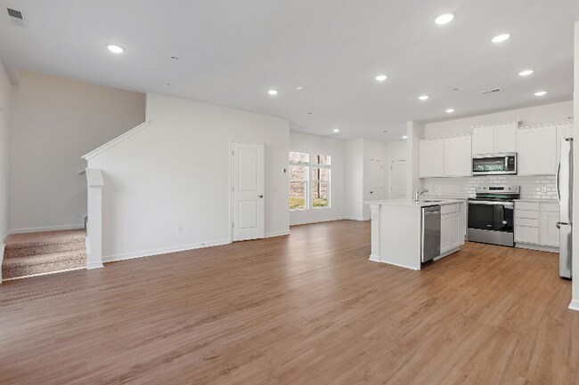 Foto del edificio - 7136 Mapleside Ln