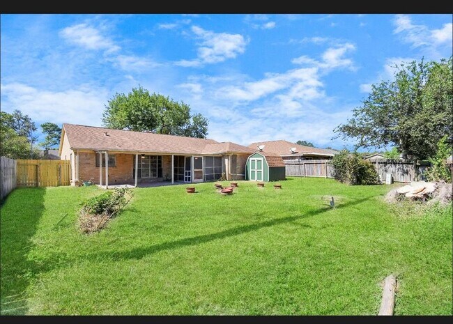 Foto del edificio - 4734 Tain Dr