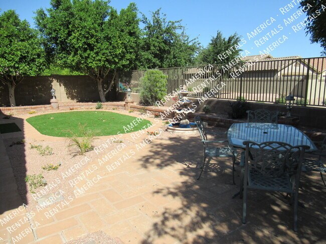 Building Photo - Ready Now:  3 bed 2 bath home in Gilbert