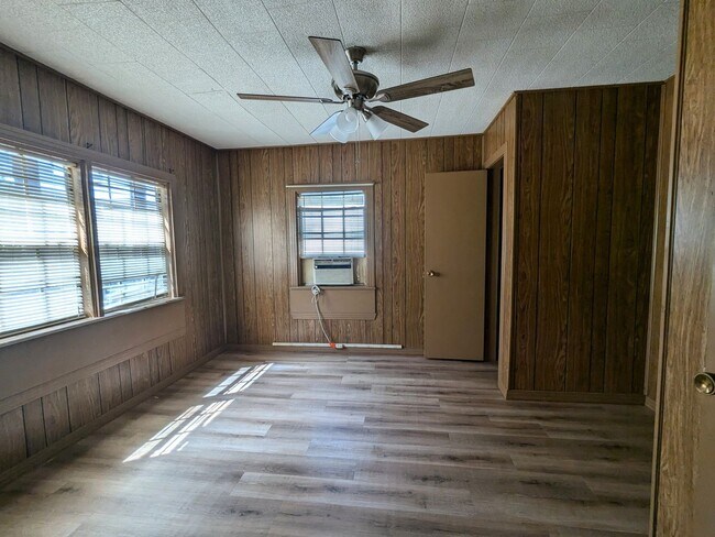 Foto del edificio - Available Now! 3 Bedroom on TX side