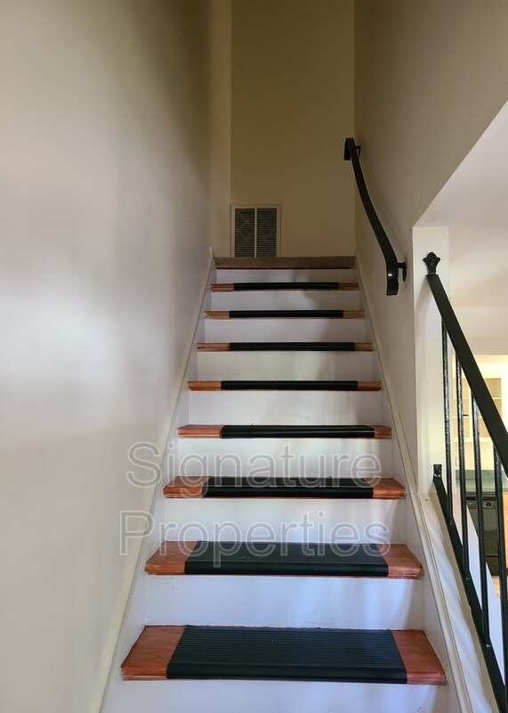 Foto del edificio - 1543 Skirmish Run Dr