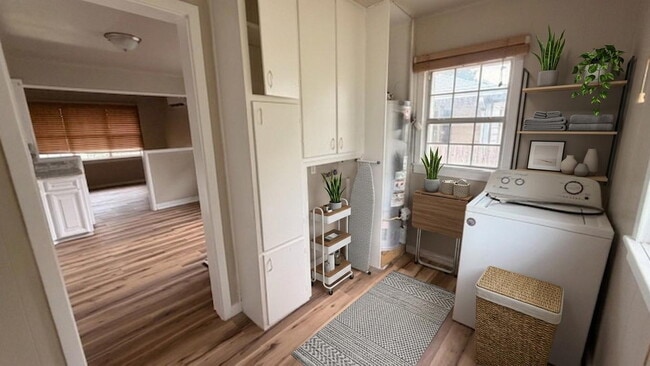 Building Photo - Cozy South OKC Charm: Your Next Sweet Home