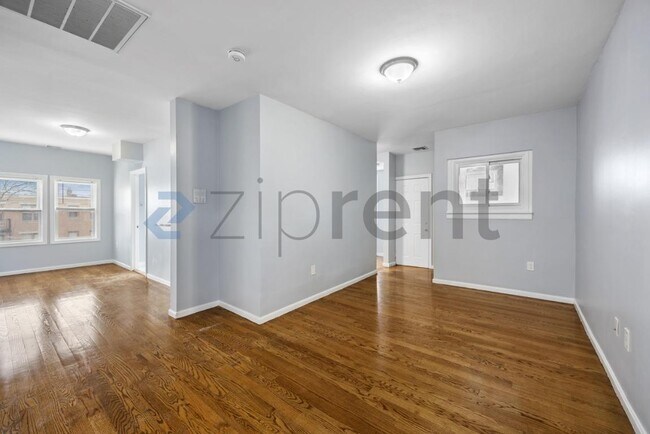 Foto del edificio - 92 Maple St