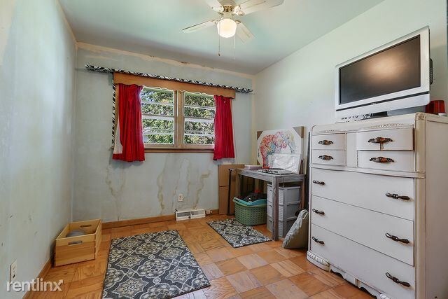 Foto del edificio - 3 br, 1 bath House - 20048 Scott St