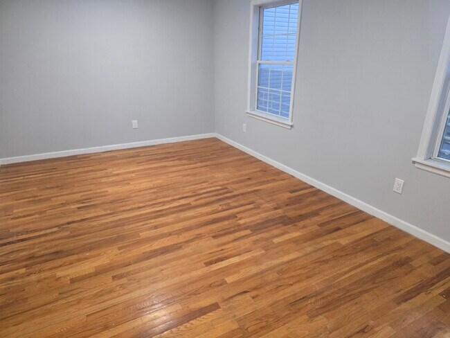 Foto del edificio - 220 Clerk St
