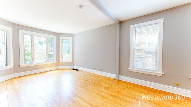 Foto del edificio - 3804 N Drake Ave