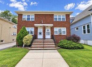 Building Photo - 556 Cleveland Ave
