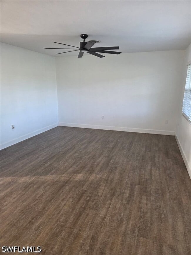 Foto del edificio - 5521 Granada Rd