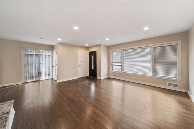 Building Photo - 22W144 Marston Ave