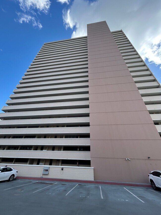 Photo - Kahala Towers Apartment