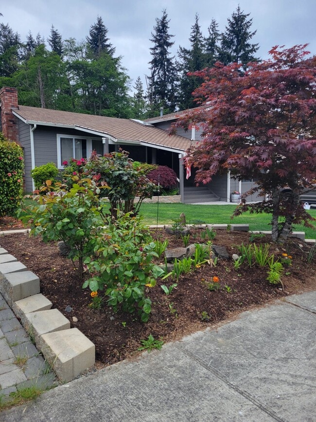 Building Photo - 32215 8th Ave SW