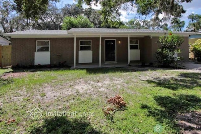 8606 Chinaberry Dr