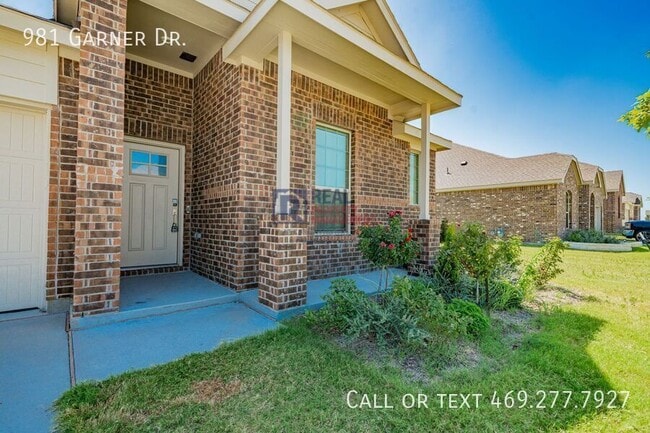 Building Photo - 981 Garner Dr