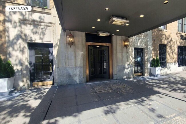 Foto del edificio - 45 W 81st St