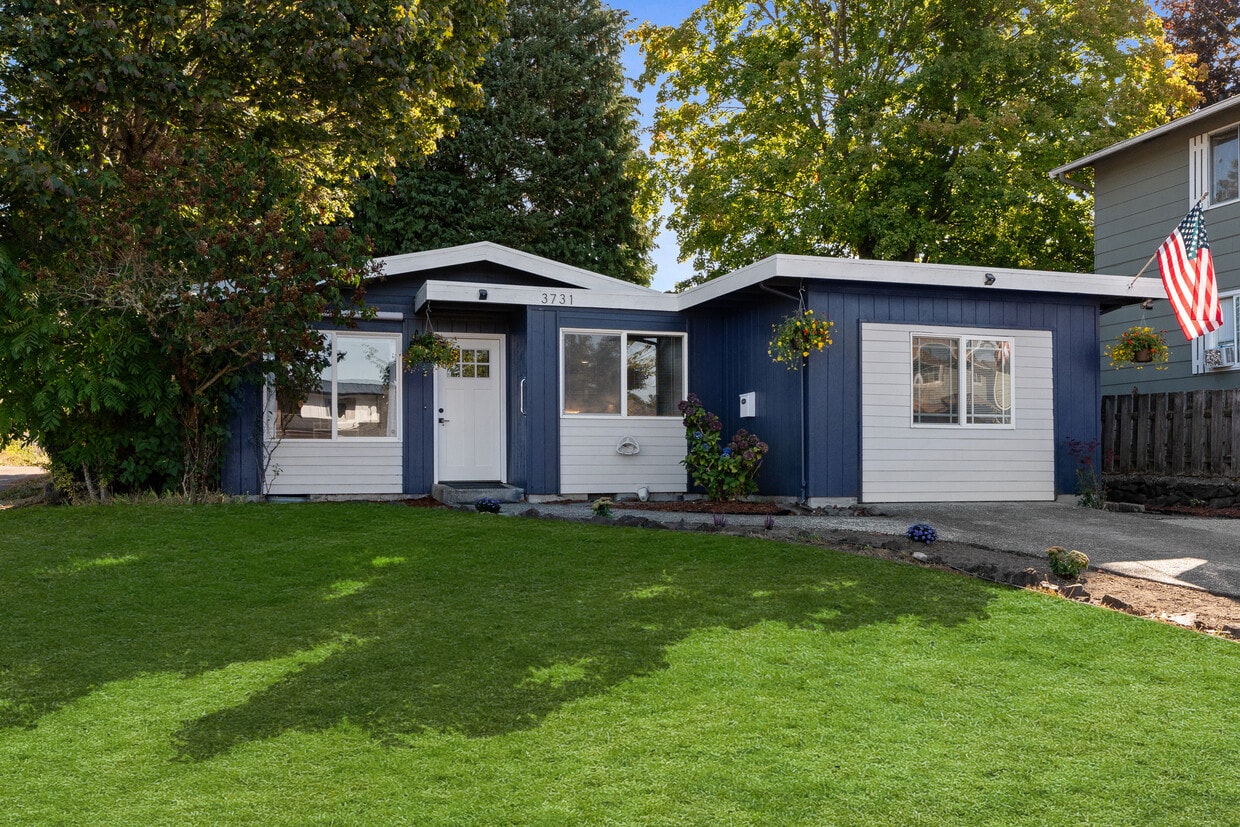 Foto principal - 3731 N Huson St