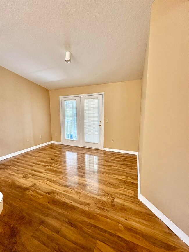 Building Photo - 15207 Harbour Vista Cir