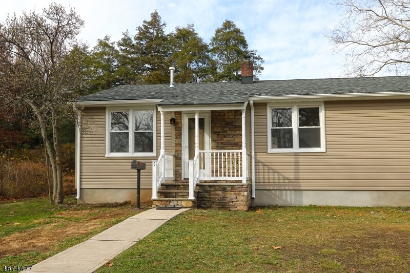 Foto principal - 5 Degraw Ave