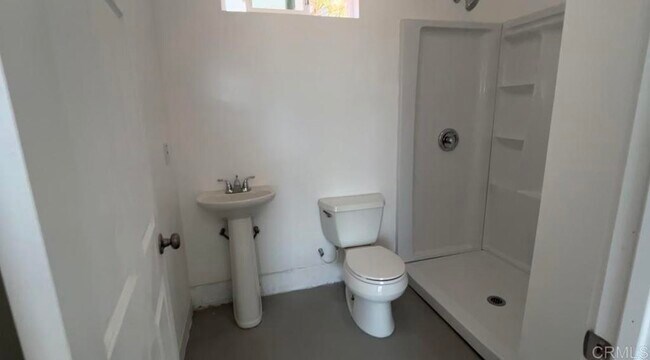 Building Photo - 453 1st Ave