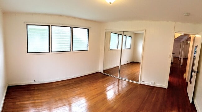 Building Photo - 167 Puiwa Rd