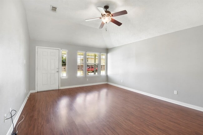 Building Photo - 1045 Windmeadows Dr